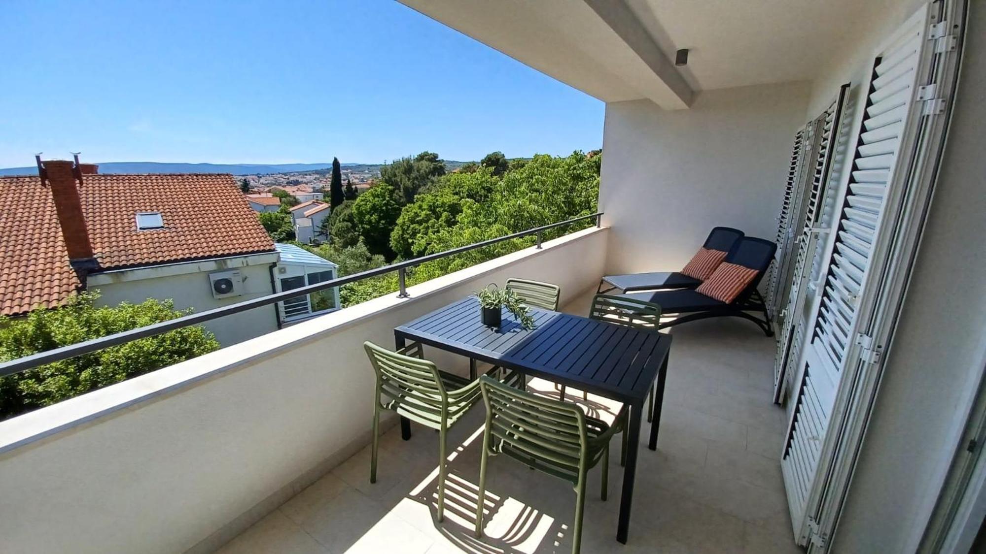 Apartments Daria Krk Town Exterior foto